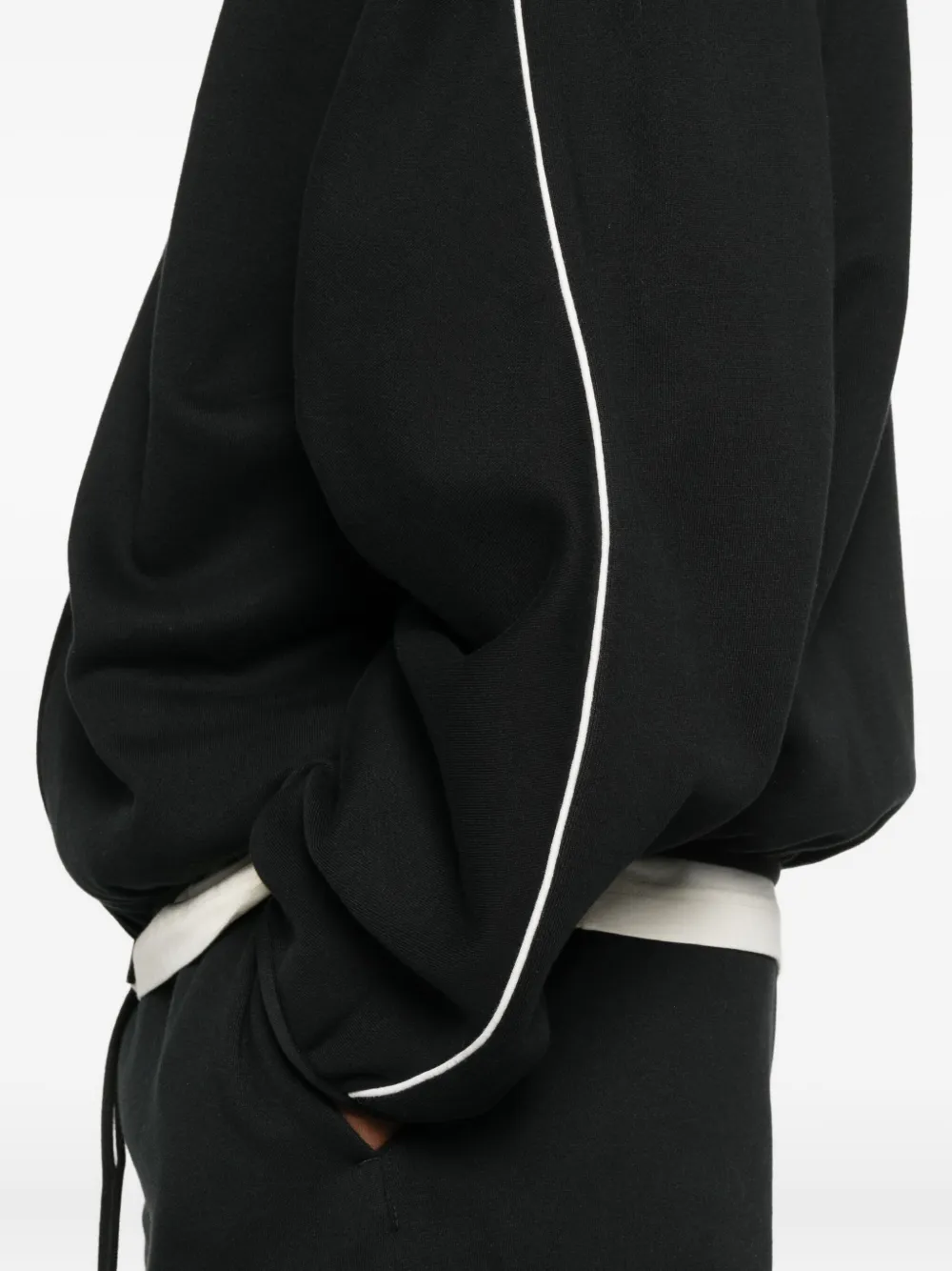 Essentials 202sp256890f-jet Black Cloud White In Black