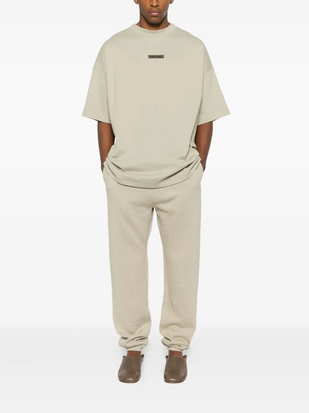 FEAR OF GOD ESSENTIALS T-shirt met logopatch - Beige