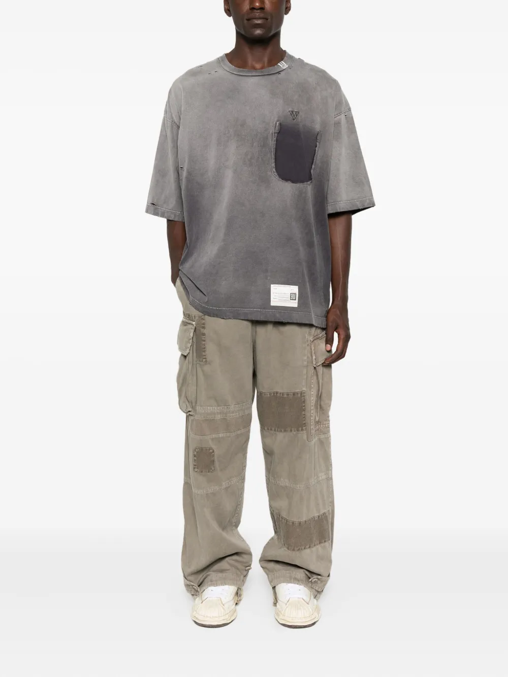 Maison MIHARA YASUHIRO faded-effect pocket T-shirt - Grijs