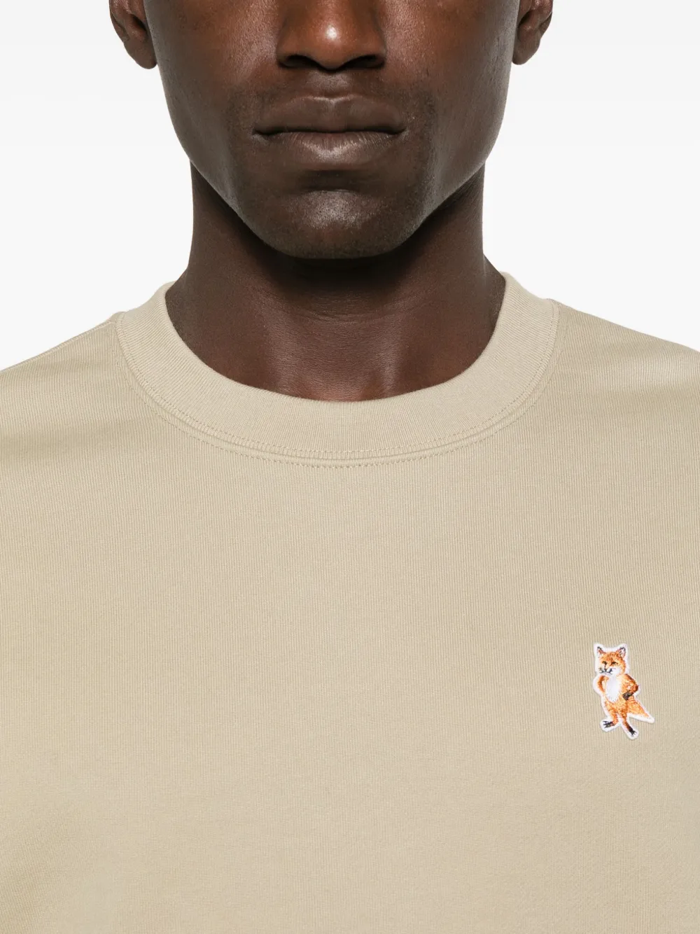 Maison Kitsuné Sweater met geborduurd logo Beige