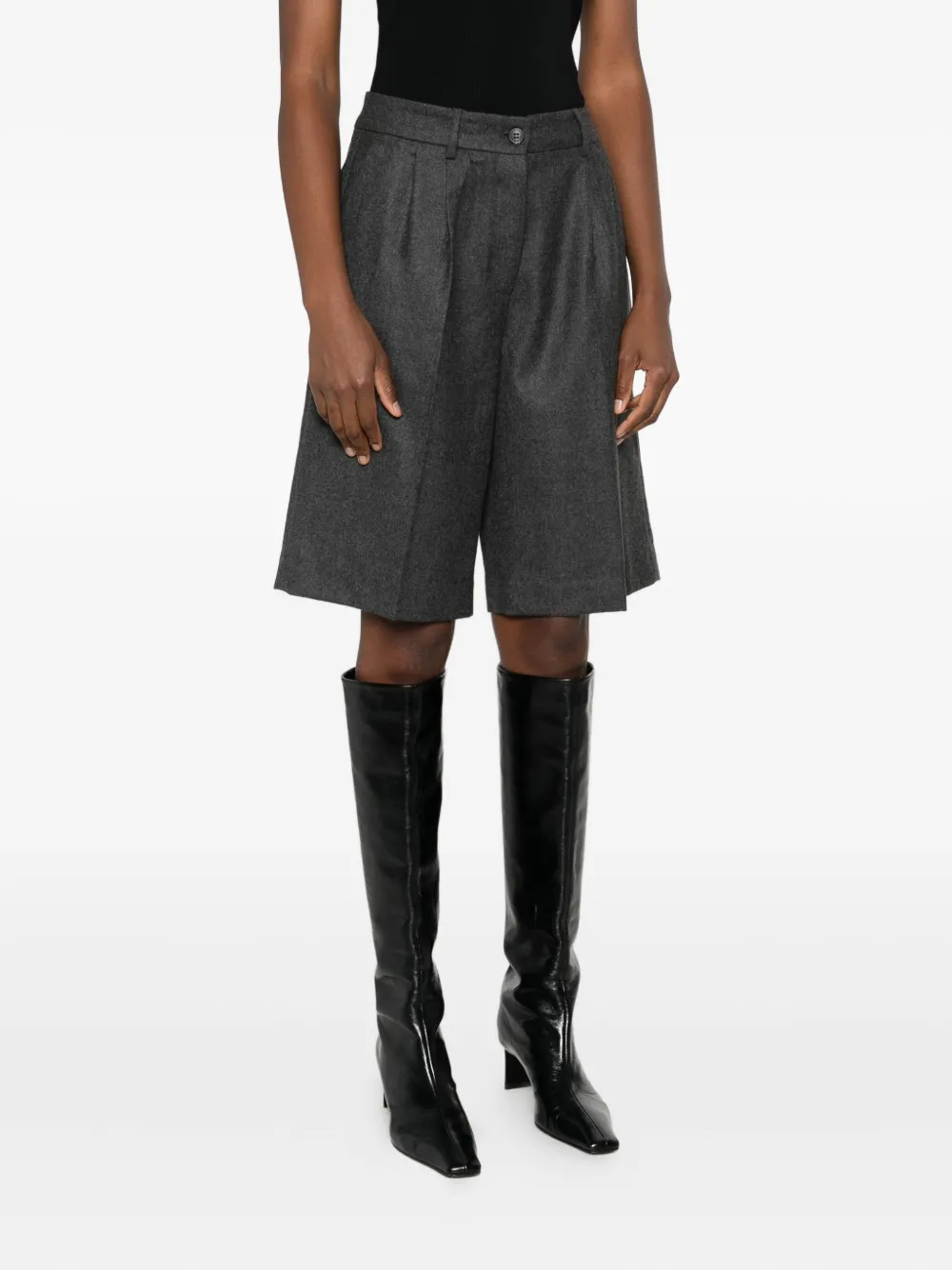  Bompard Pleated Side-pockets Shorts - Grey 
