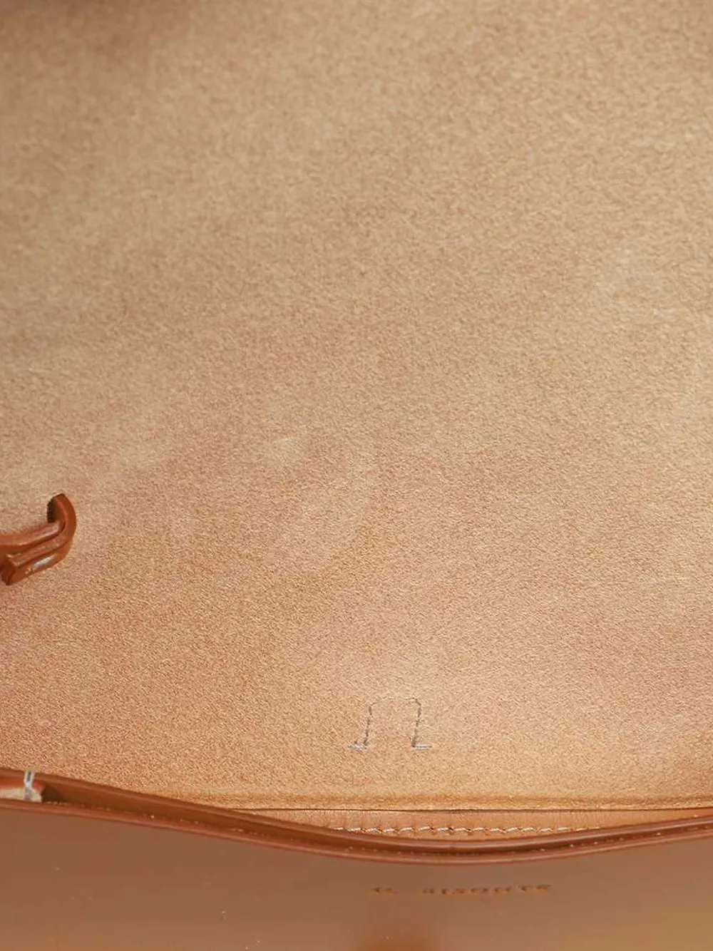 Il Bisonte Flap-closure Leather Shoulder Bag In Brown