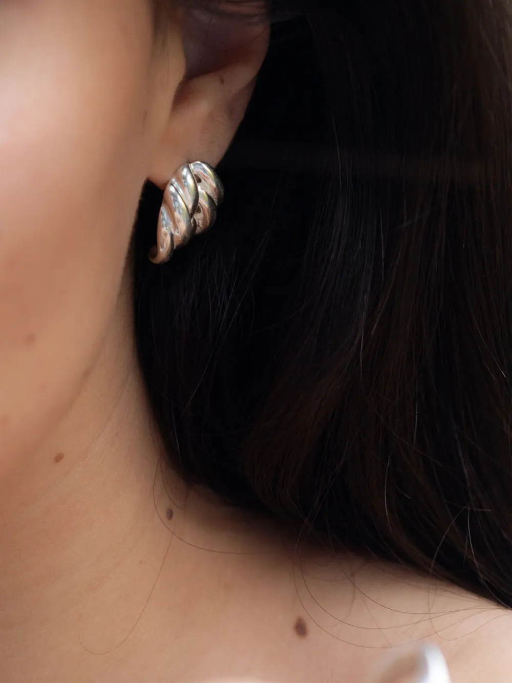 YSSO mini Clos stud earrings | Image 2