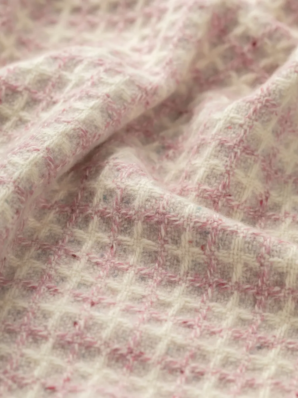 Johnstons of Elgin checked blanket - Roze