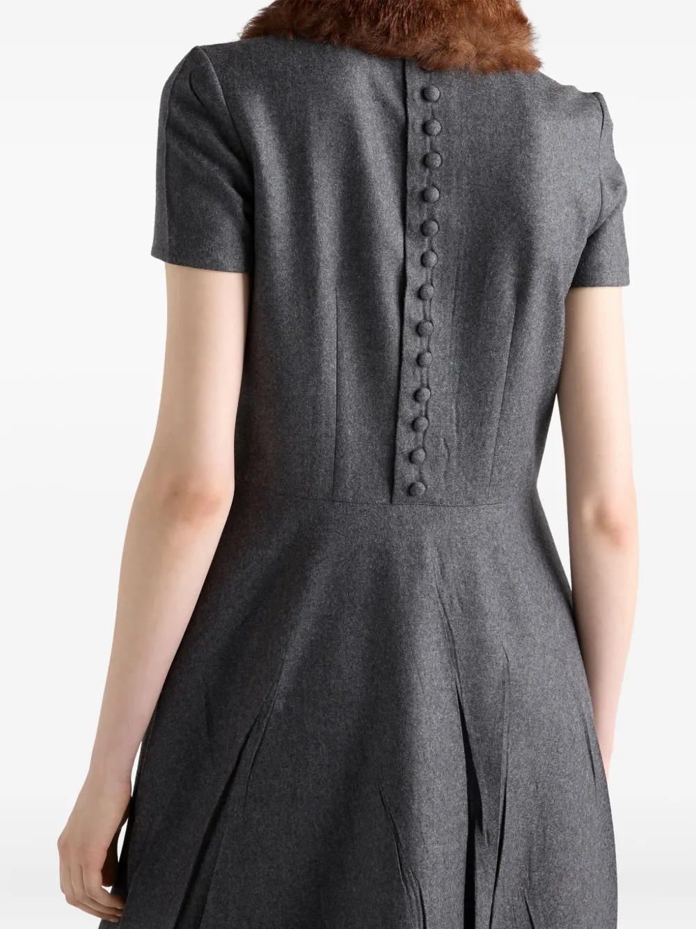 Prada Asymmetrische midi-jurk met korte mouwen Grijs