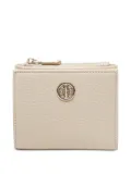 V°73 zip-top logo-plaque wallet - Neutrals