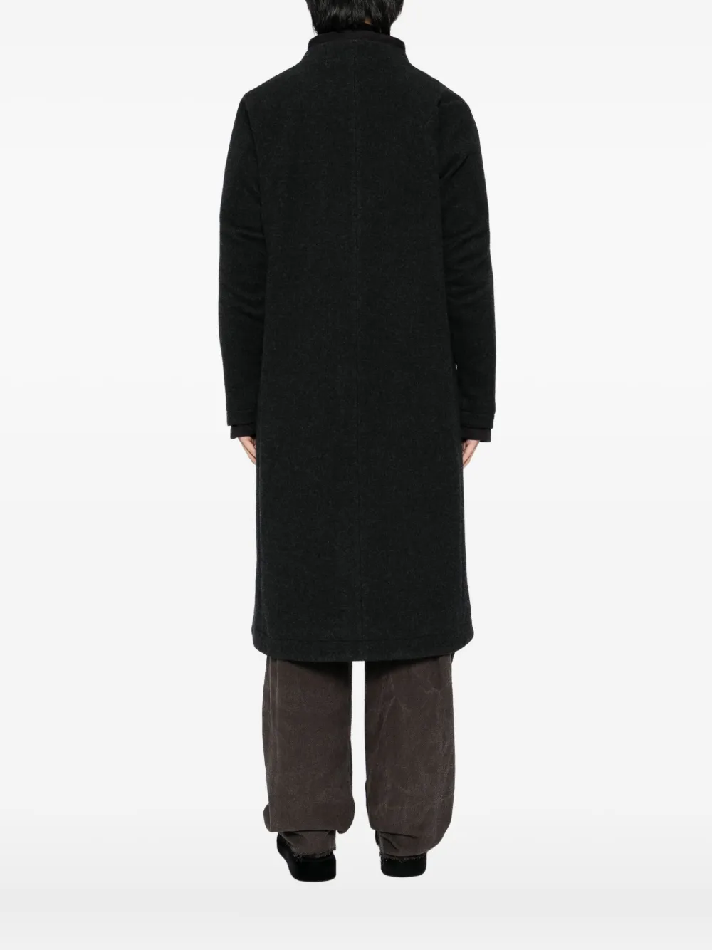 Devoa Buttoned Wool Coat In Black