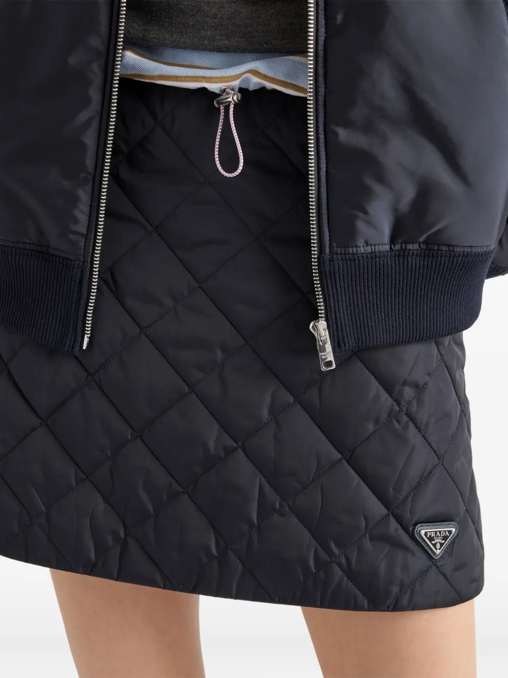 Prada quilted logo-plaque mini skirt Zwart