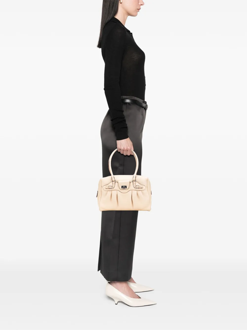 Ferragamo Pre-Owned 2021 Leather Gancini Pleated handbag | Pre-Owned | Image 2