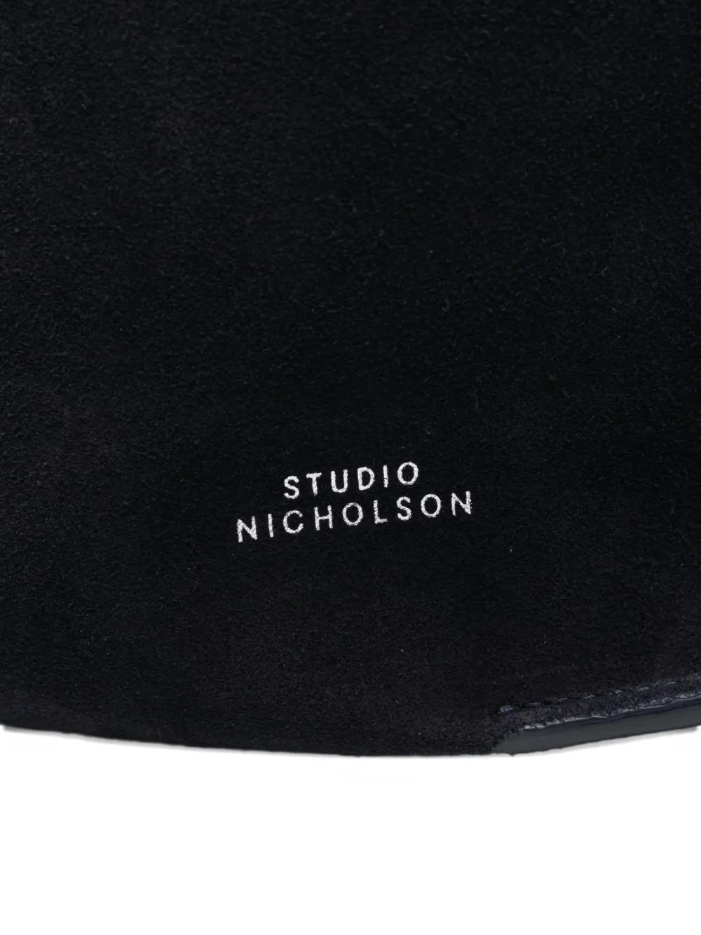 Studio Nicholson Suède schoudertas Blauw