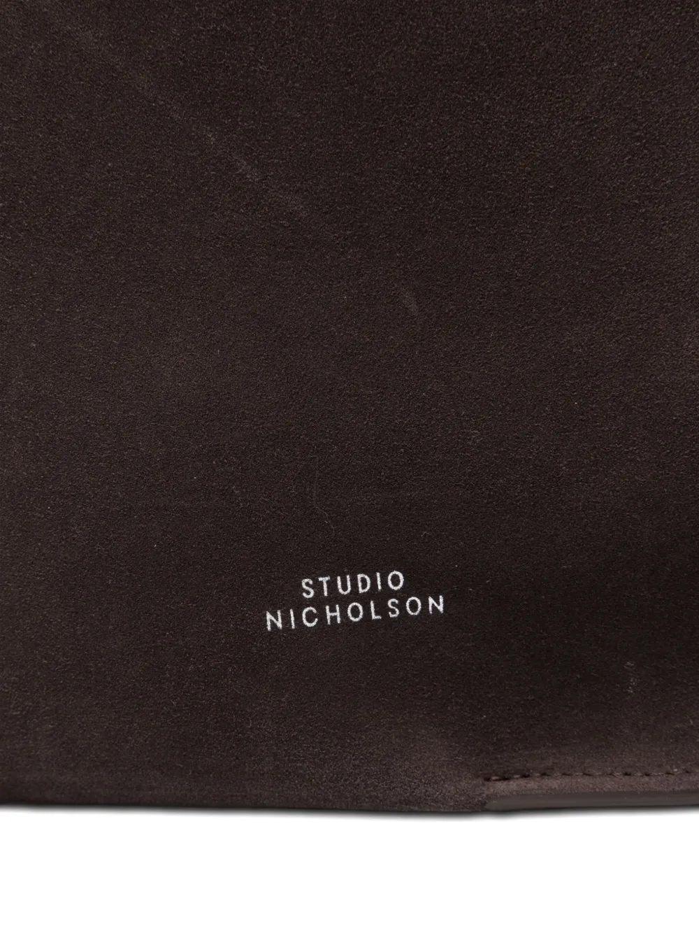 Studio Nicholson Suède schoudertas Bruin