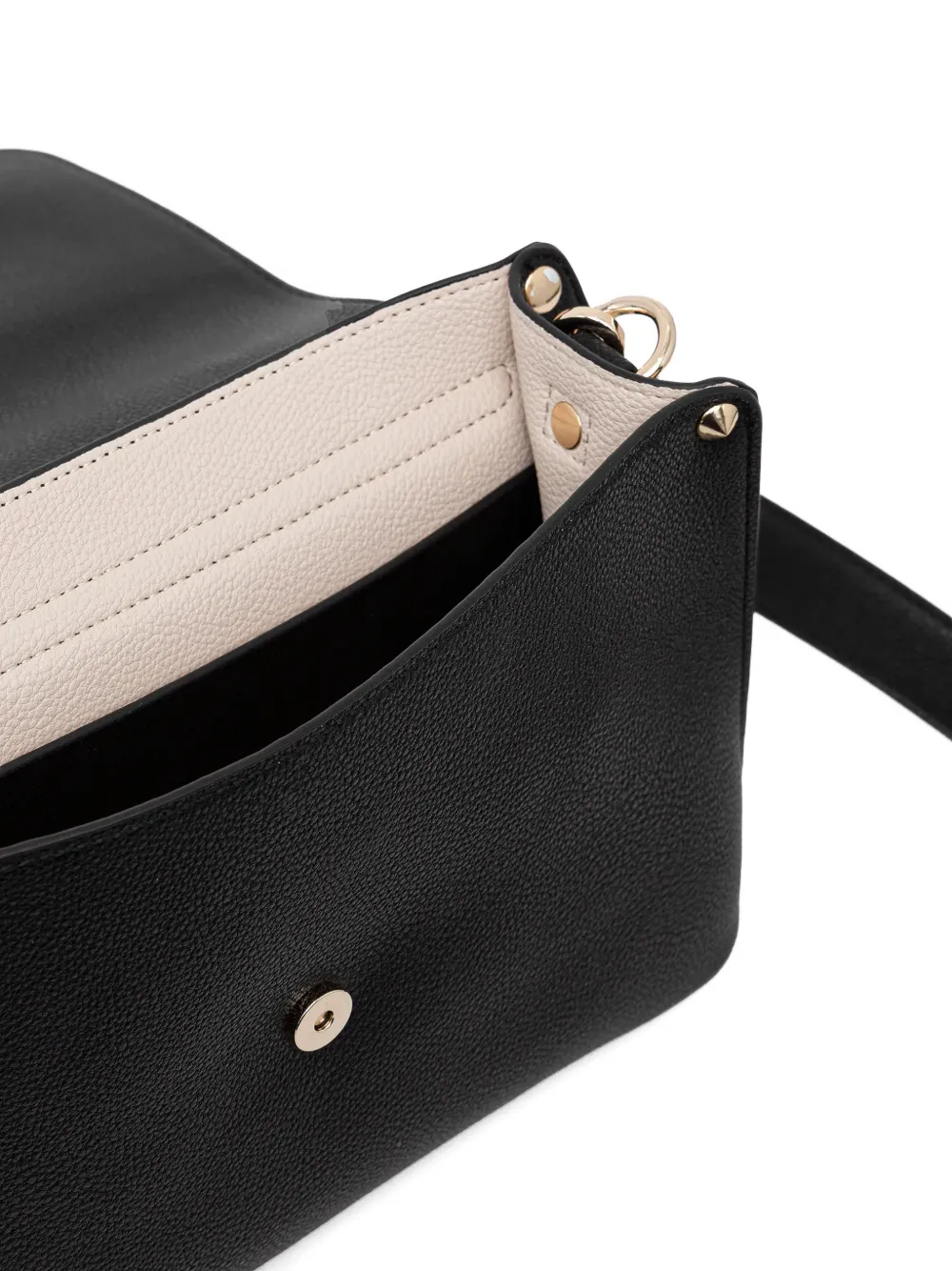 Guess Usa Logo-detail Cross Body Bag In Black