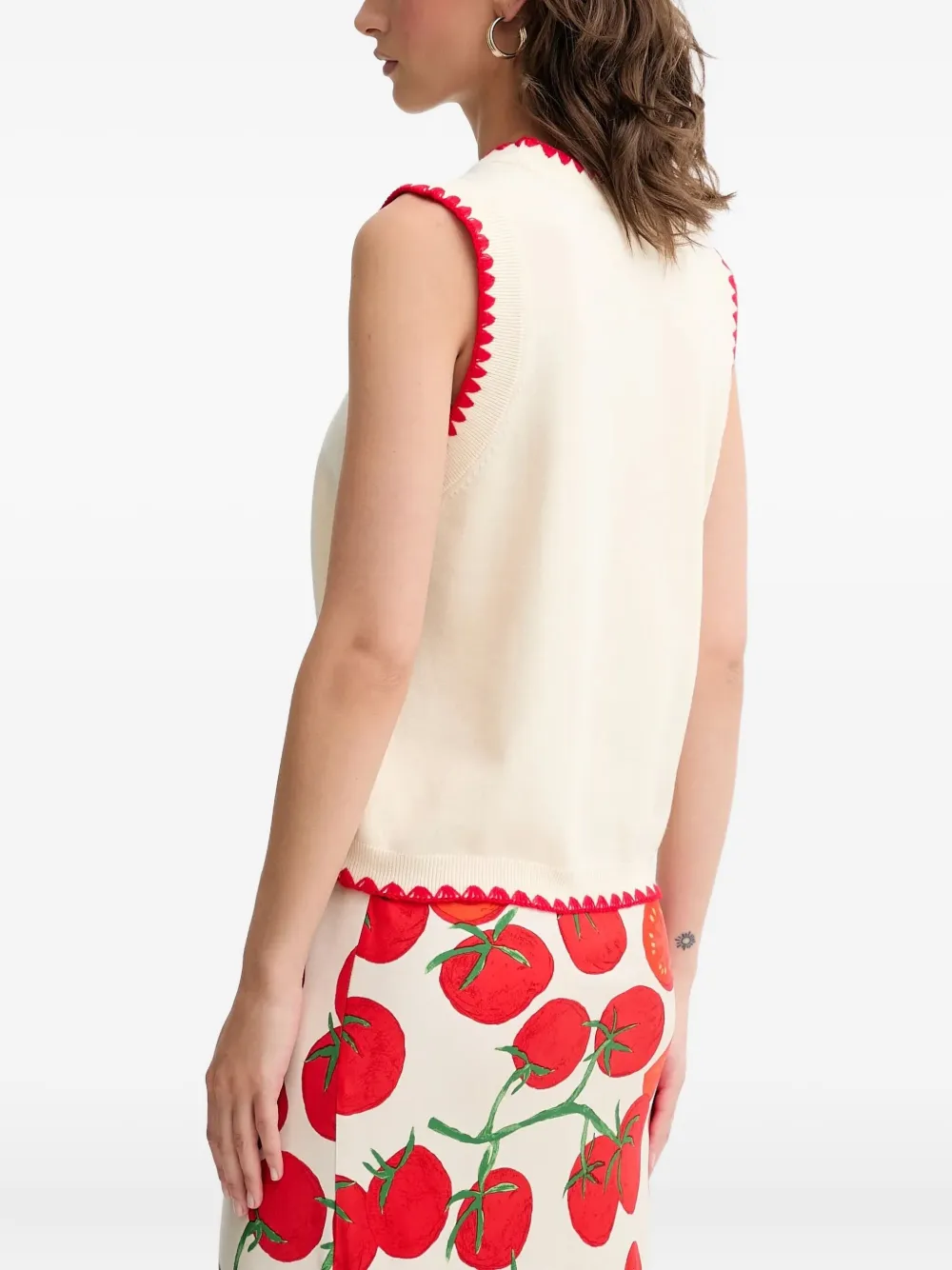NEVER FULLY DRESSED Top met geborduurde tomaat Beige