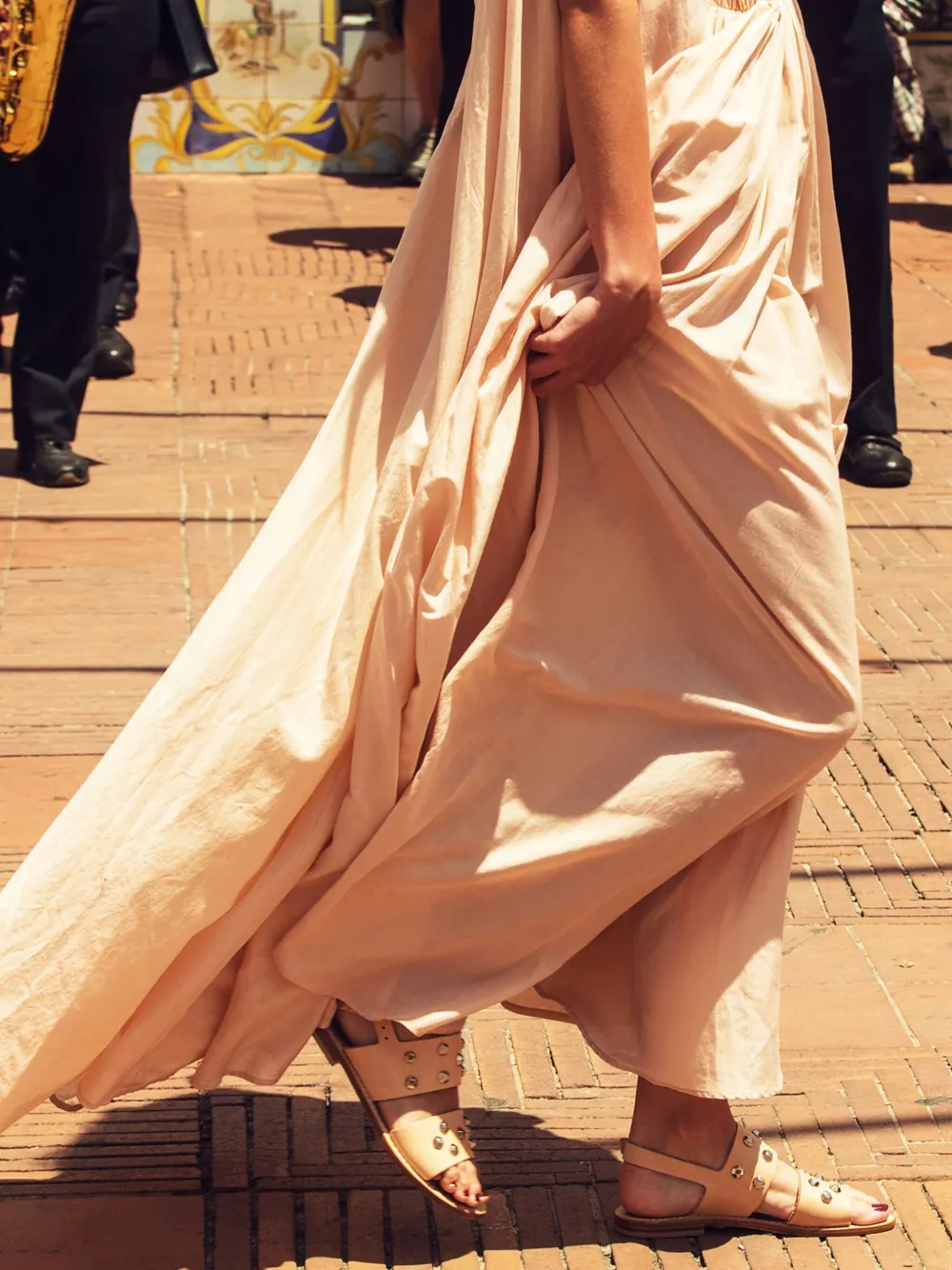 CAPRI POSITANO SANDALS Ottavia leren sandalen met studs Beige