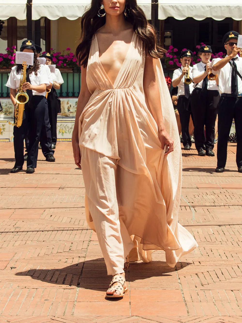 CAPRI POSITANO SANDALS Ottavia leren sandalen met studs Beige