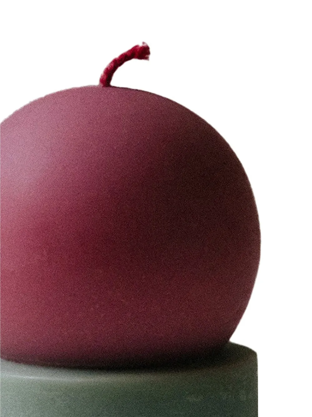 Taith Lulu sphere-shaped candle (375g) | Candles | Image 2