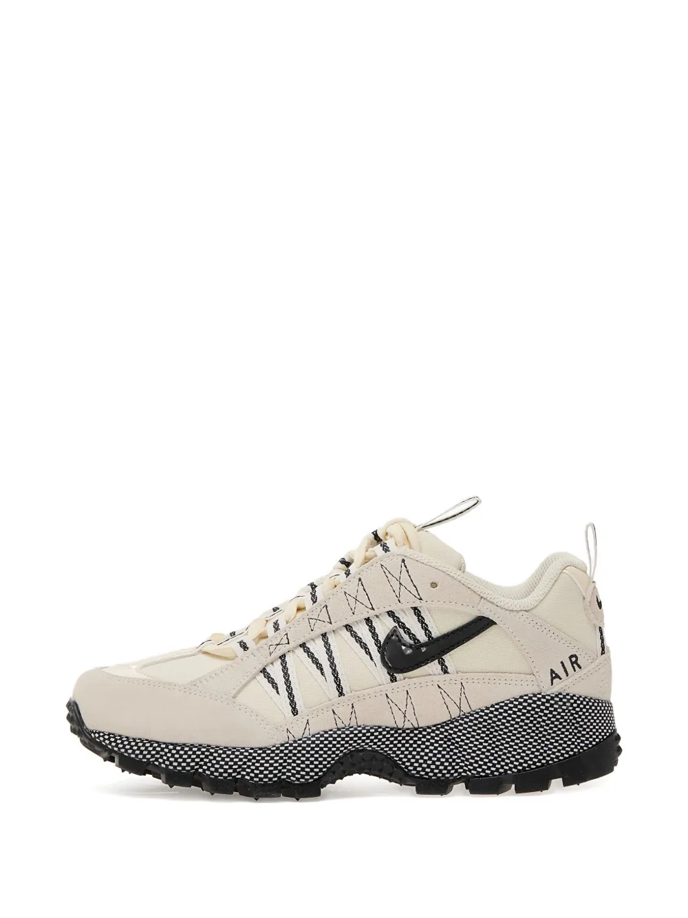 Nike Air Humara sneakers met contrasterende zool Beige