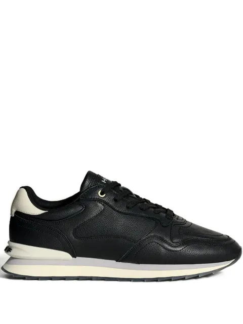 Hoff sneakers med snøre og paneler