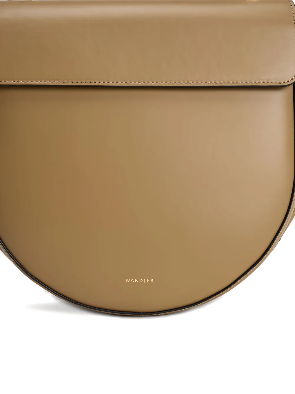 Wandler Gewelfde schoudertas Bruin