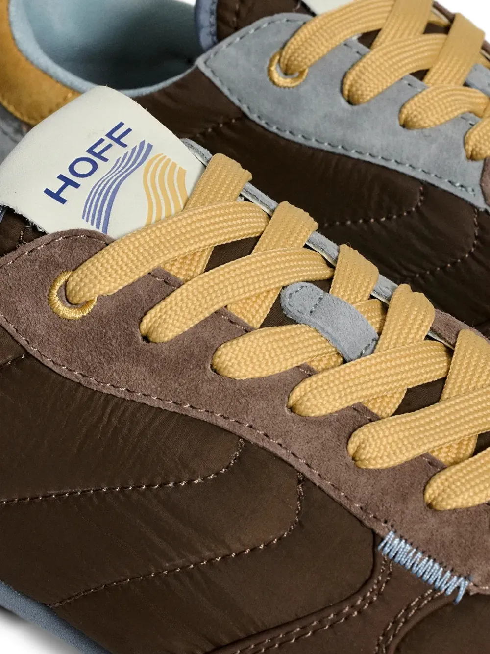 Hoff Sneakers met logo Bruin