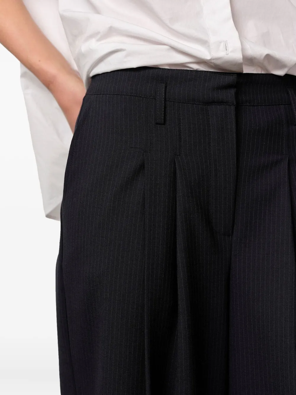 HERSKIND Broek met krijtstreep en geplooide voorkant Blauw