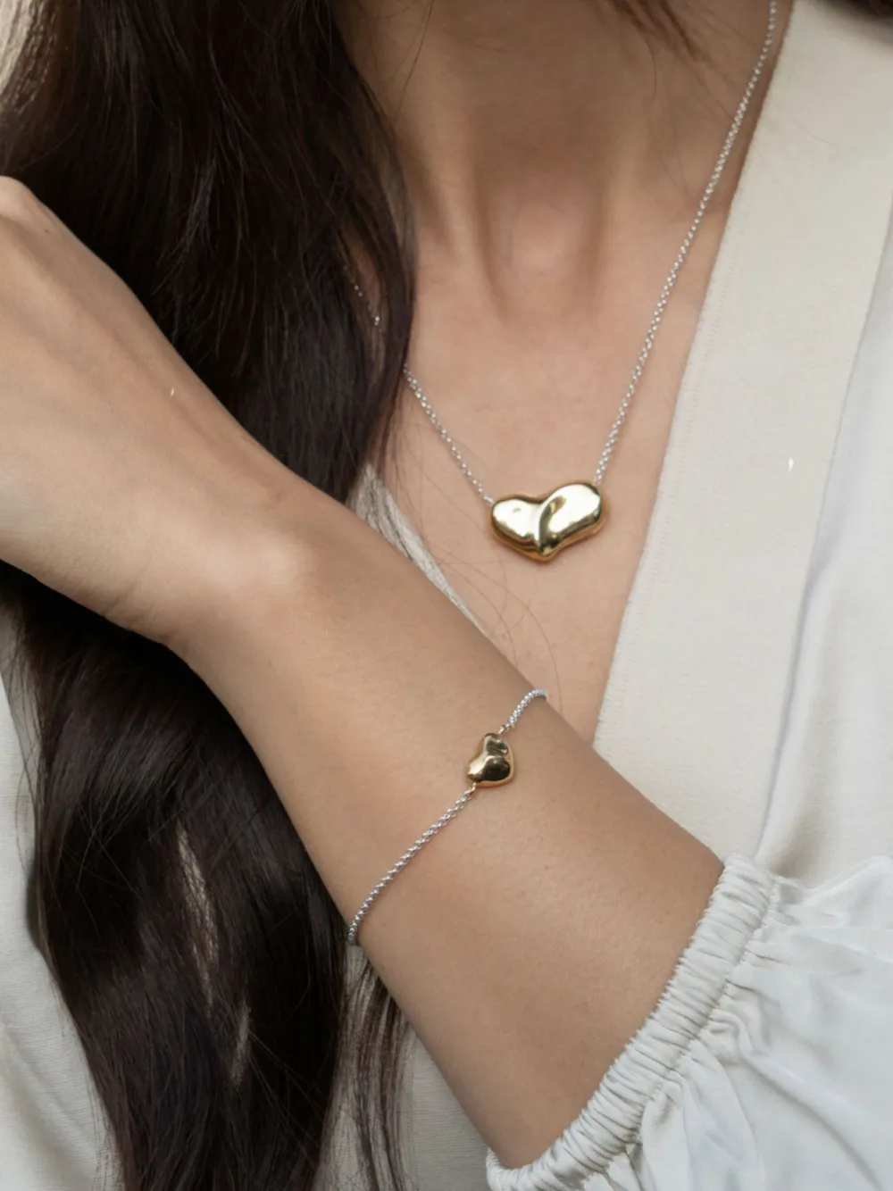 DOWER AND HALL Mini Puff Heart armband - Goud