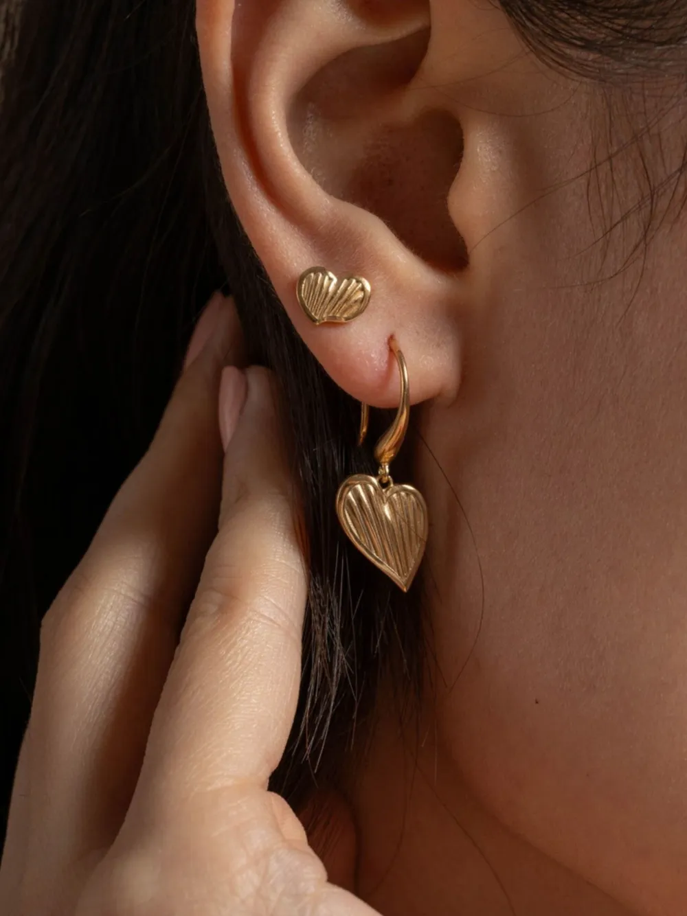 DOWER AND HALL Humbug Heart Studs geribbelde oorbellen - Goud