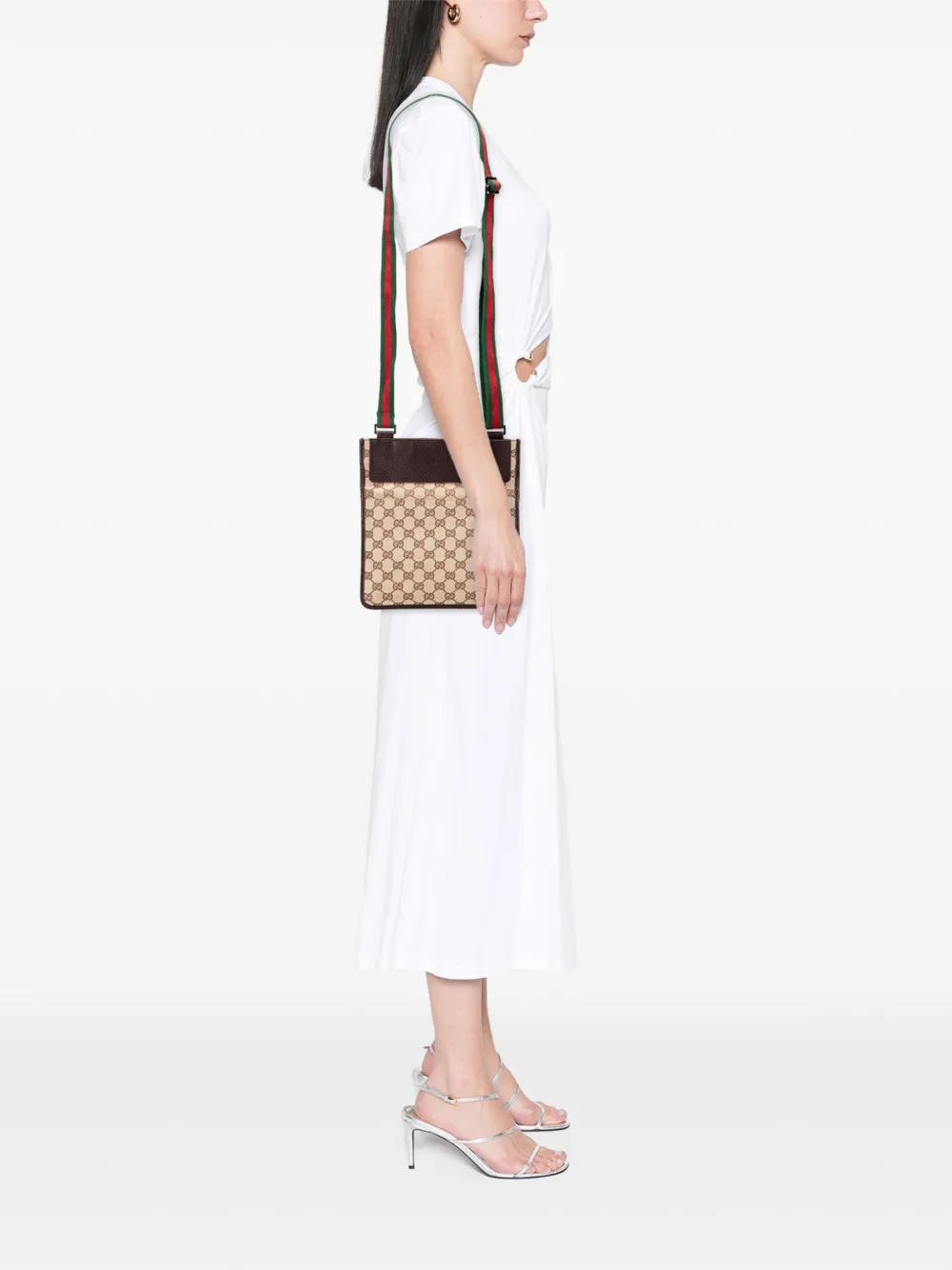 Pre-owned Gucci 2000-2015 Gg Canvas Web Crossbody Bag In Brown