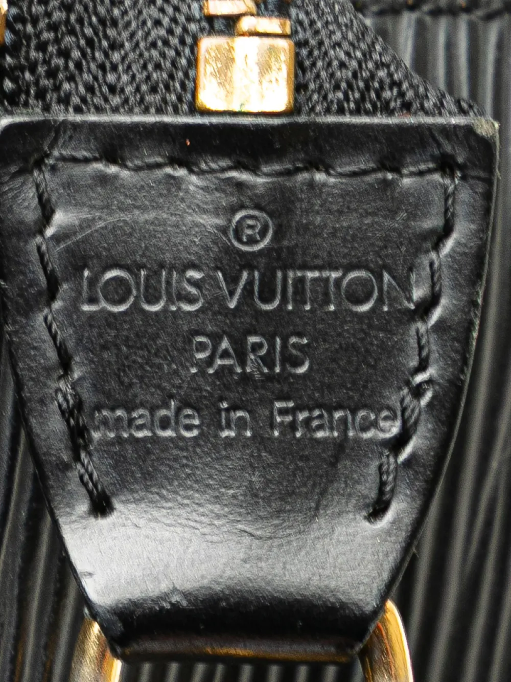 Pre-owned Louis Vuitton 2002 Epi Pochette Accessoires Shoulder Bag In Black