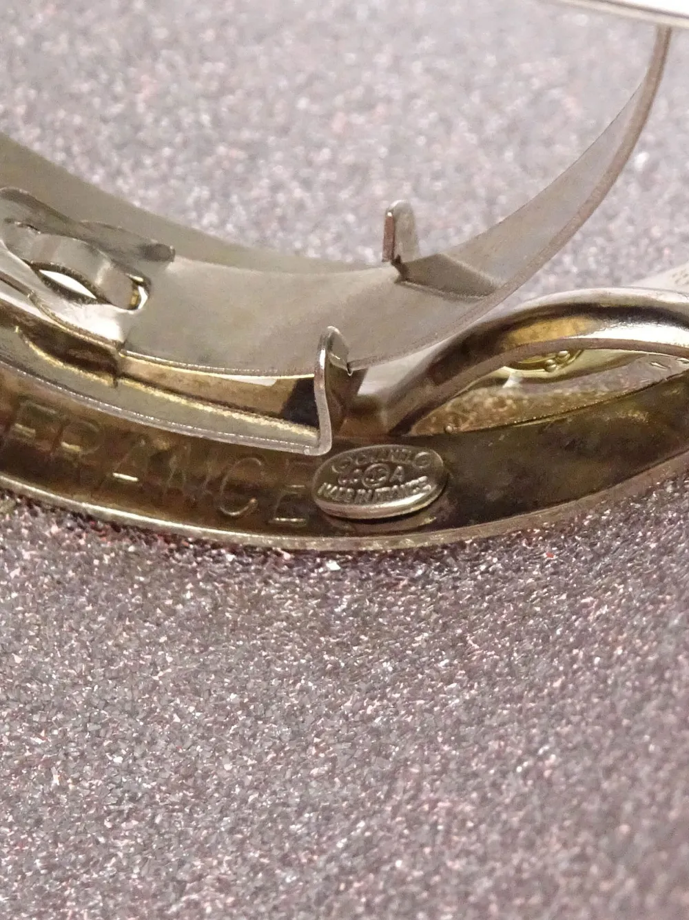 Pre-owned Chanel 2000 Cc Glittered Hair Clip In Silver