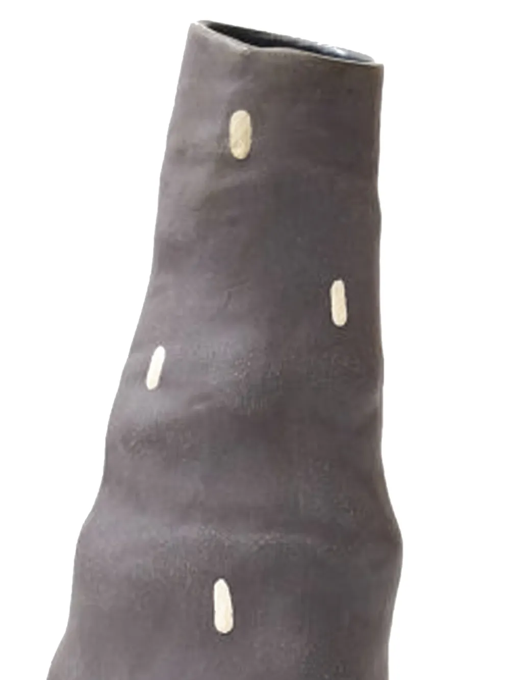 Siup Studio Cucumber textured off-white-detail vase (21cm) | Vases | Image 2