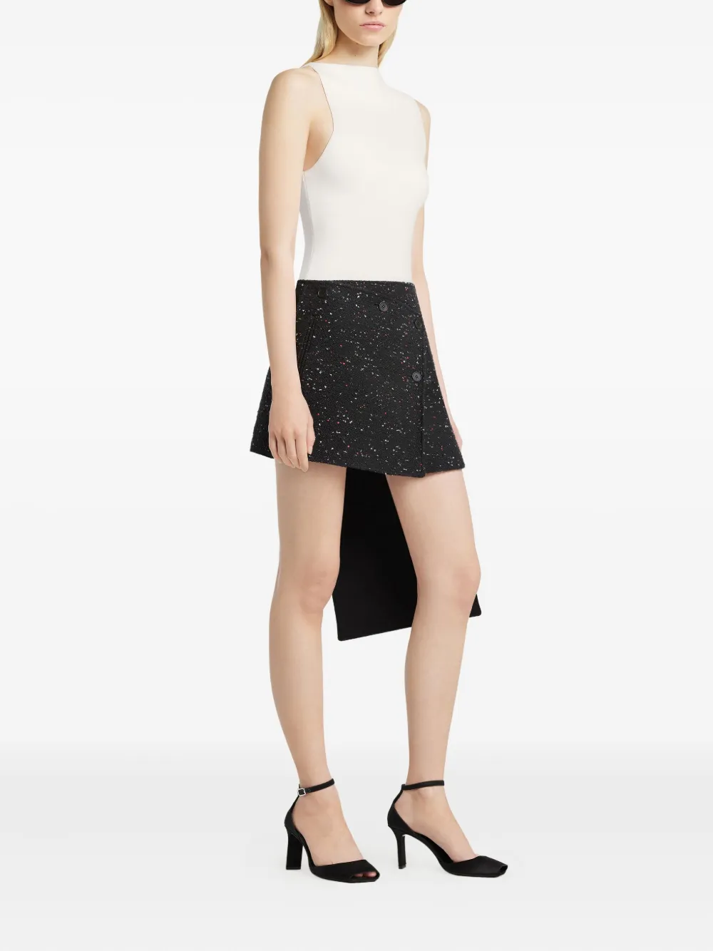 Courrèges Asymmetrische blouse met borduurwerk Wit