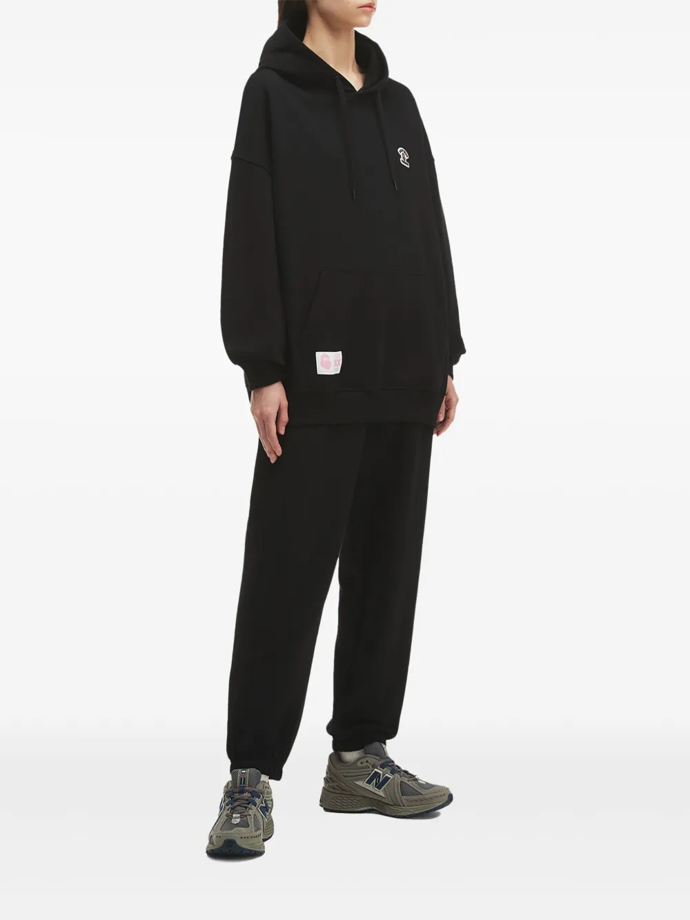 FINGERCROXX Joggingbroek met borduurwerk en omgeslagen pijpen Zwart