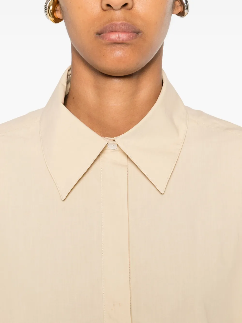 The Row Margan blouse met gewelfde afwerking en lange mouwen Beige