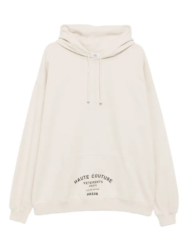 VETEMENTS ロゴ パーカー | ニュートラル | FARFETCH JP