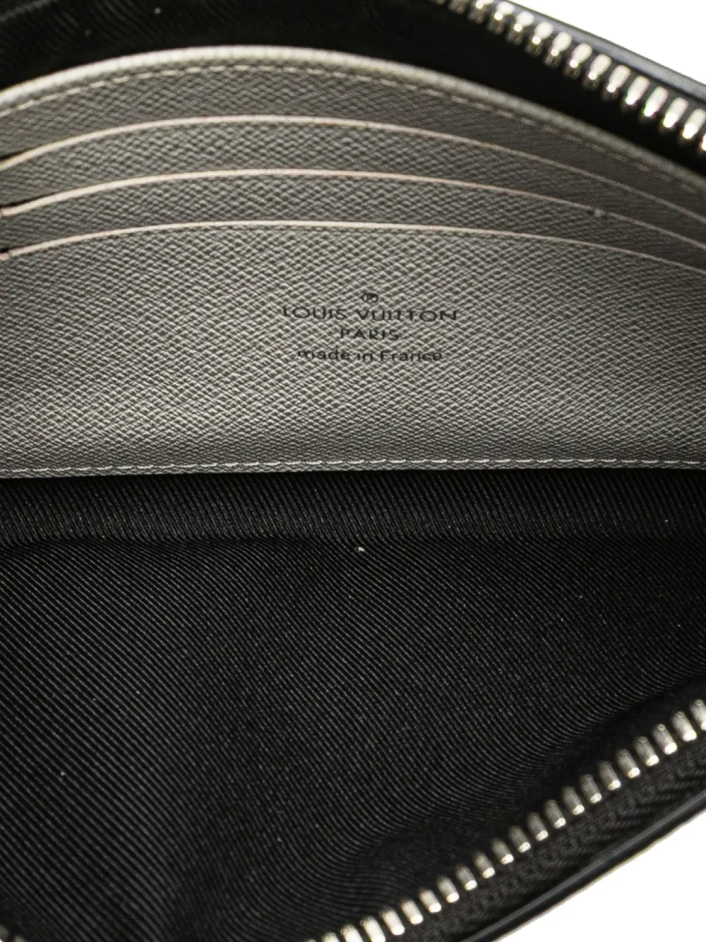 Pre-owned Louis Vuitton 2020 Monogram Taigarama Pochette Discovery Pm Clutch Bag In White