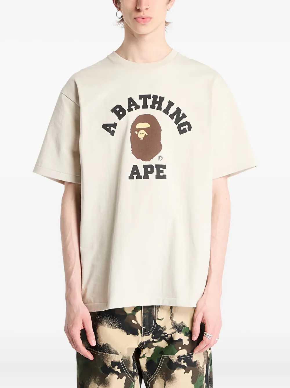 A BATHING APE T-shirt met logoprint Beige