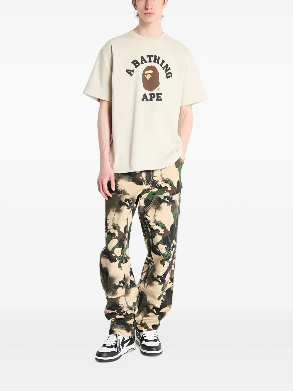 A BATHING APE T-shirt met logoprint Beige