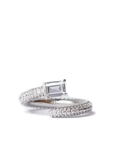 Izabel Display twist ring