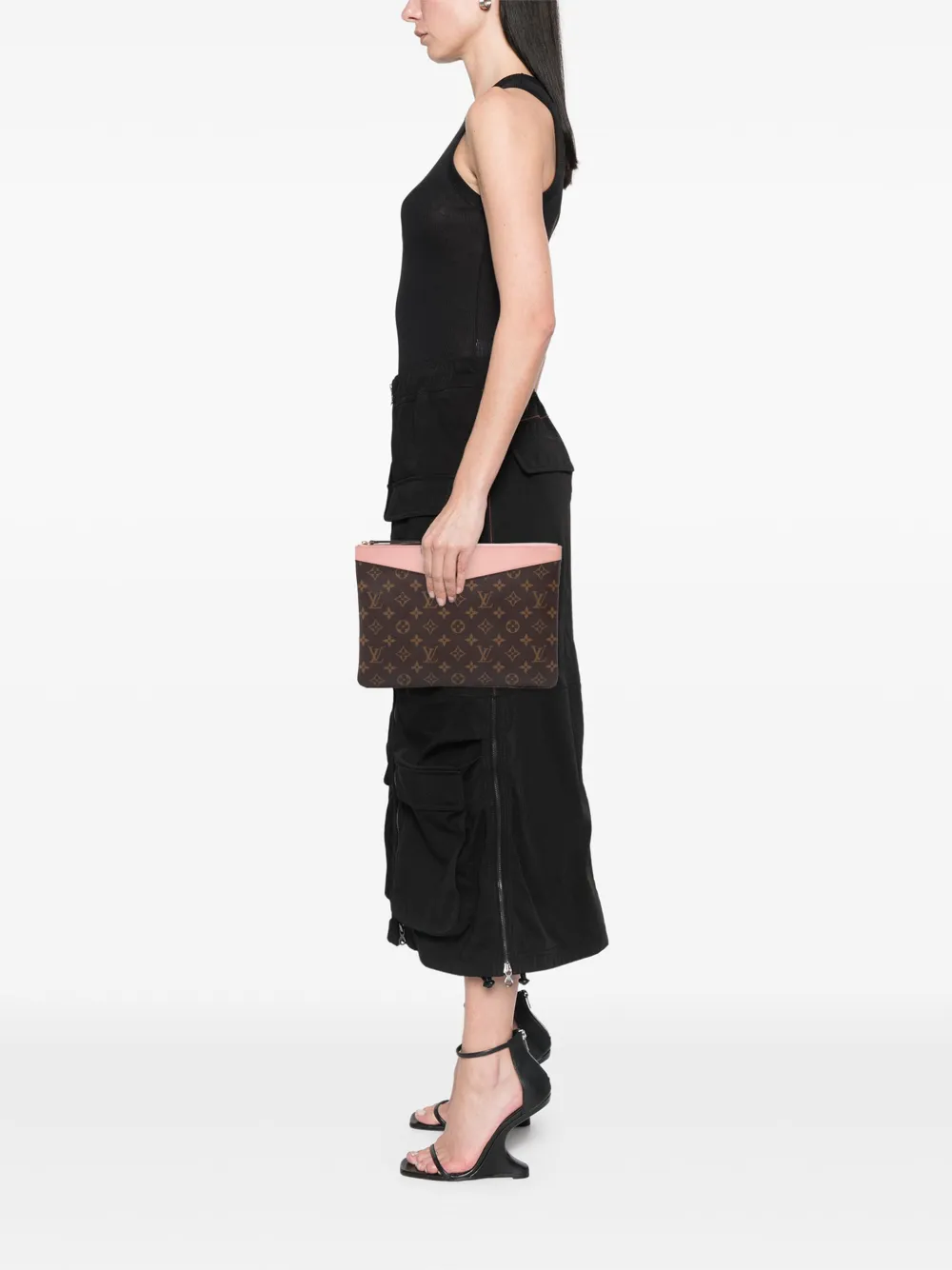 Louis Vuitton Pre-Owned 2021 Monogram Daily Pouch clutch bag | Pre-Owned | Image 2
