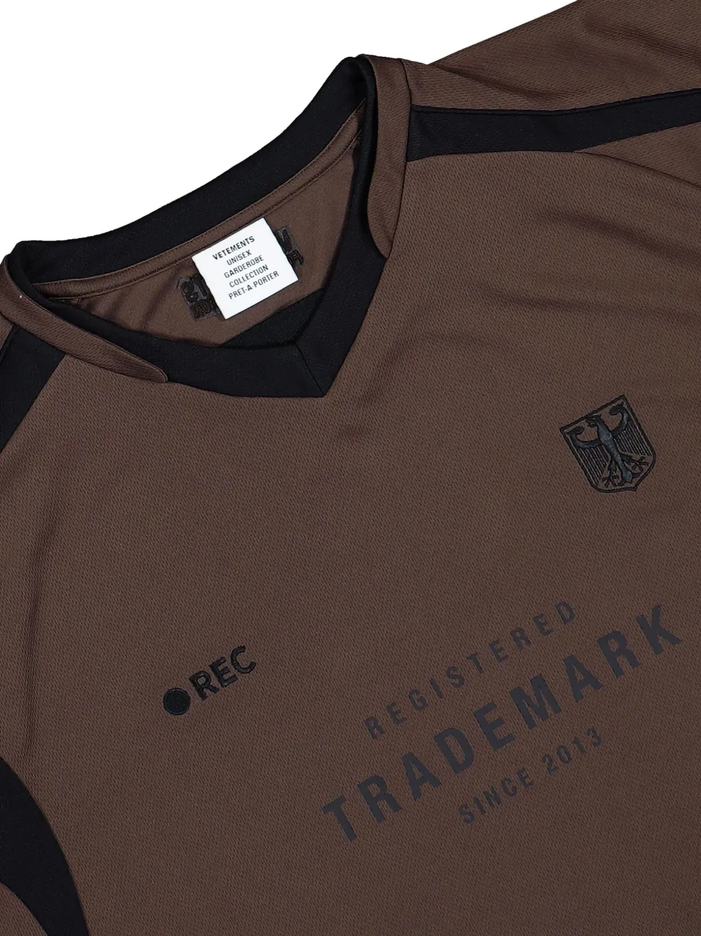 VETEMENTS Trademark Football Number-77 jersey met vlakken CHOCOLATE BROWN
