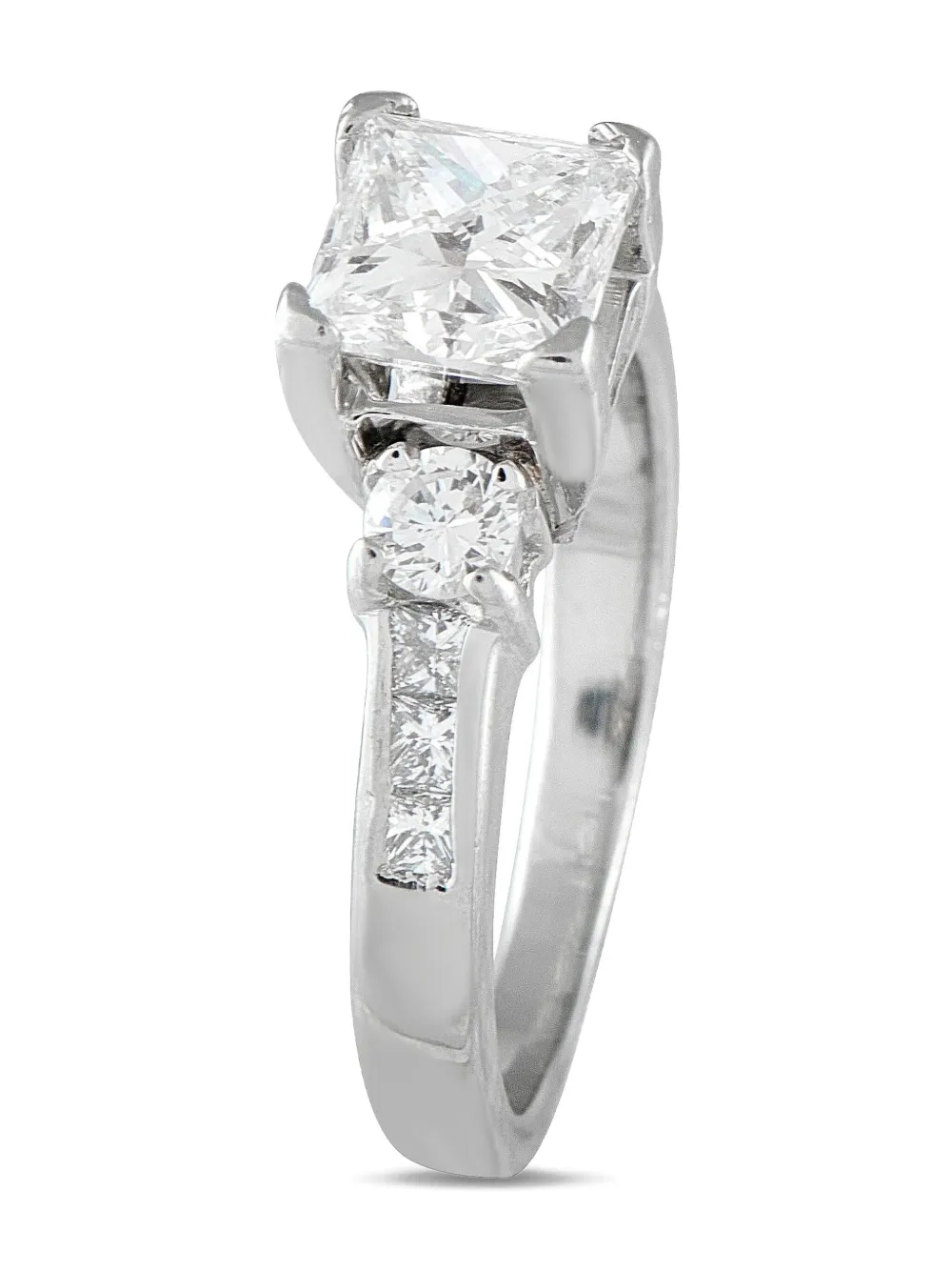LB Exclusive platinum diamond ring | Silver | Image 1