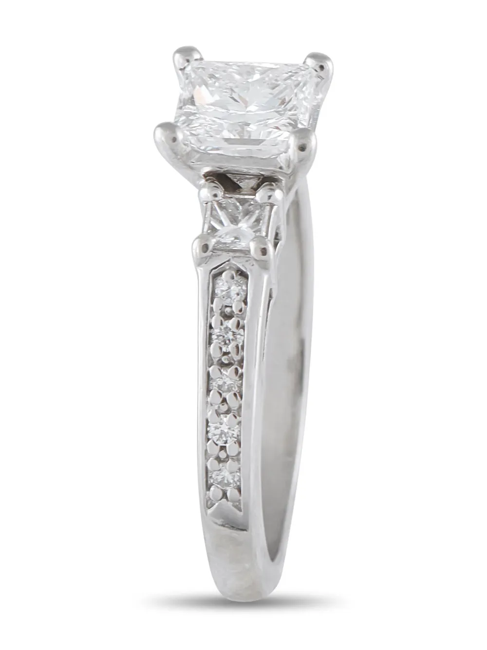 LB Exclusive 14K white gold diamond ring | Image 2