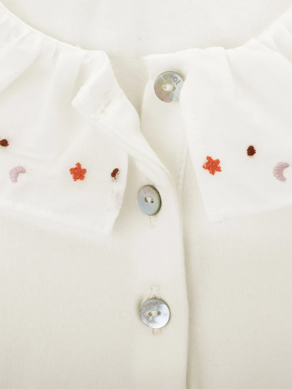 Knot Lilie Embroidered Ruffled-collar Top In White