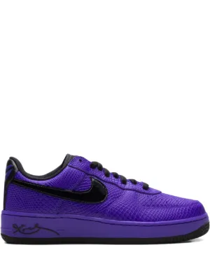 Nike x 