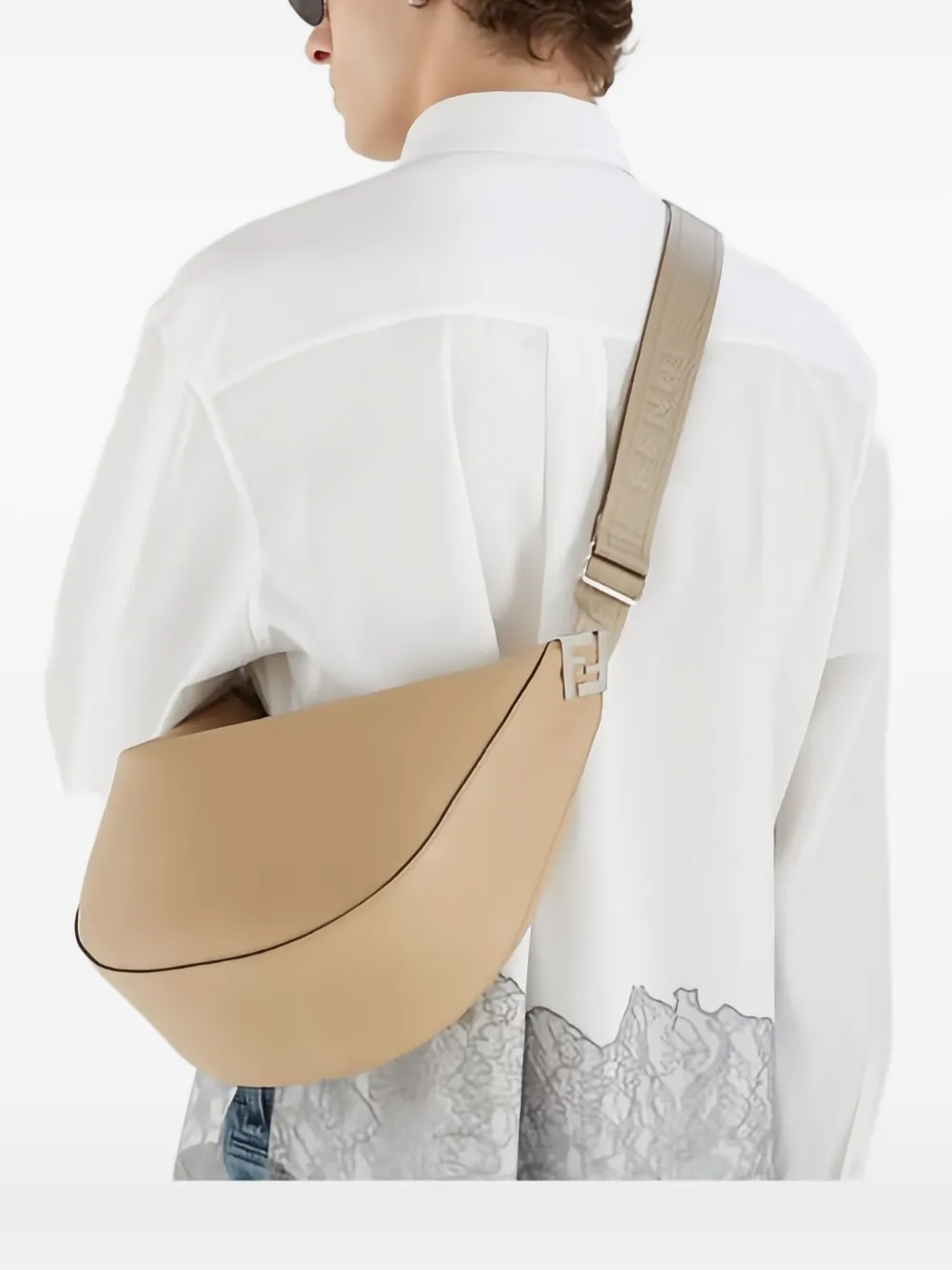 FENDI medium Melon crescent-shaped messenger bag - Beige