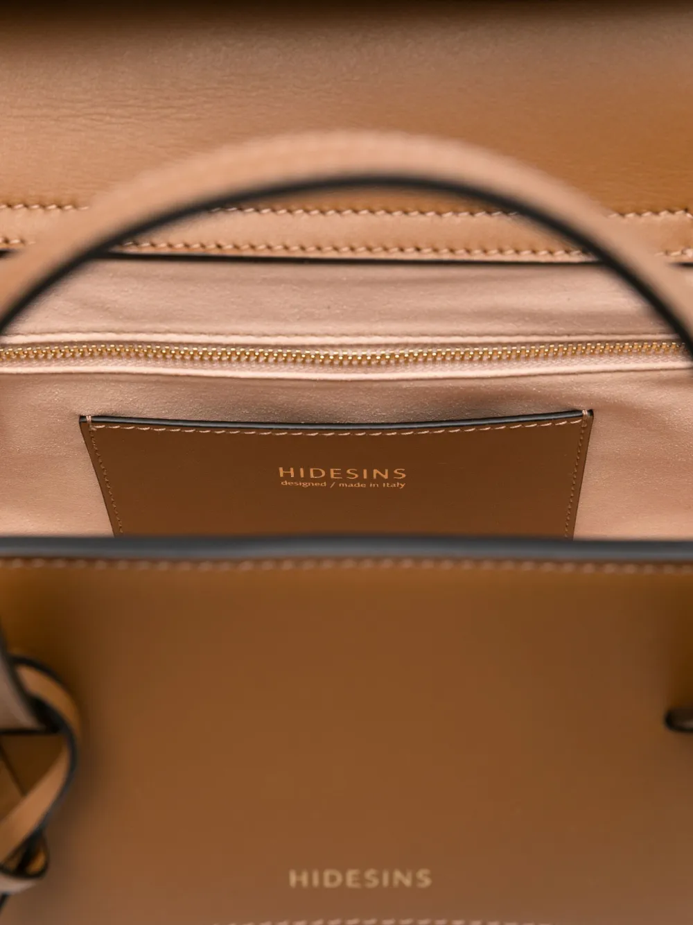 Hidesins Brown Handbag With Adjustable And Removable Shoulder Strap And Logo Lettering On The Front In Leathe In Brown