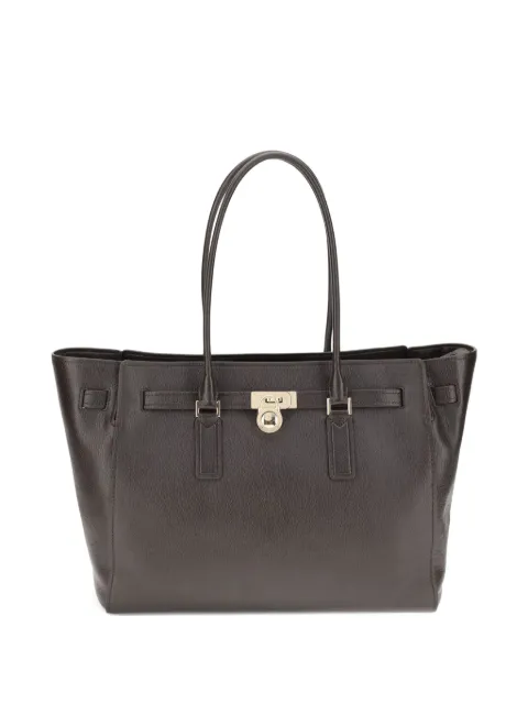Michael Kors tote con detalle de cierre