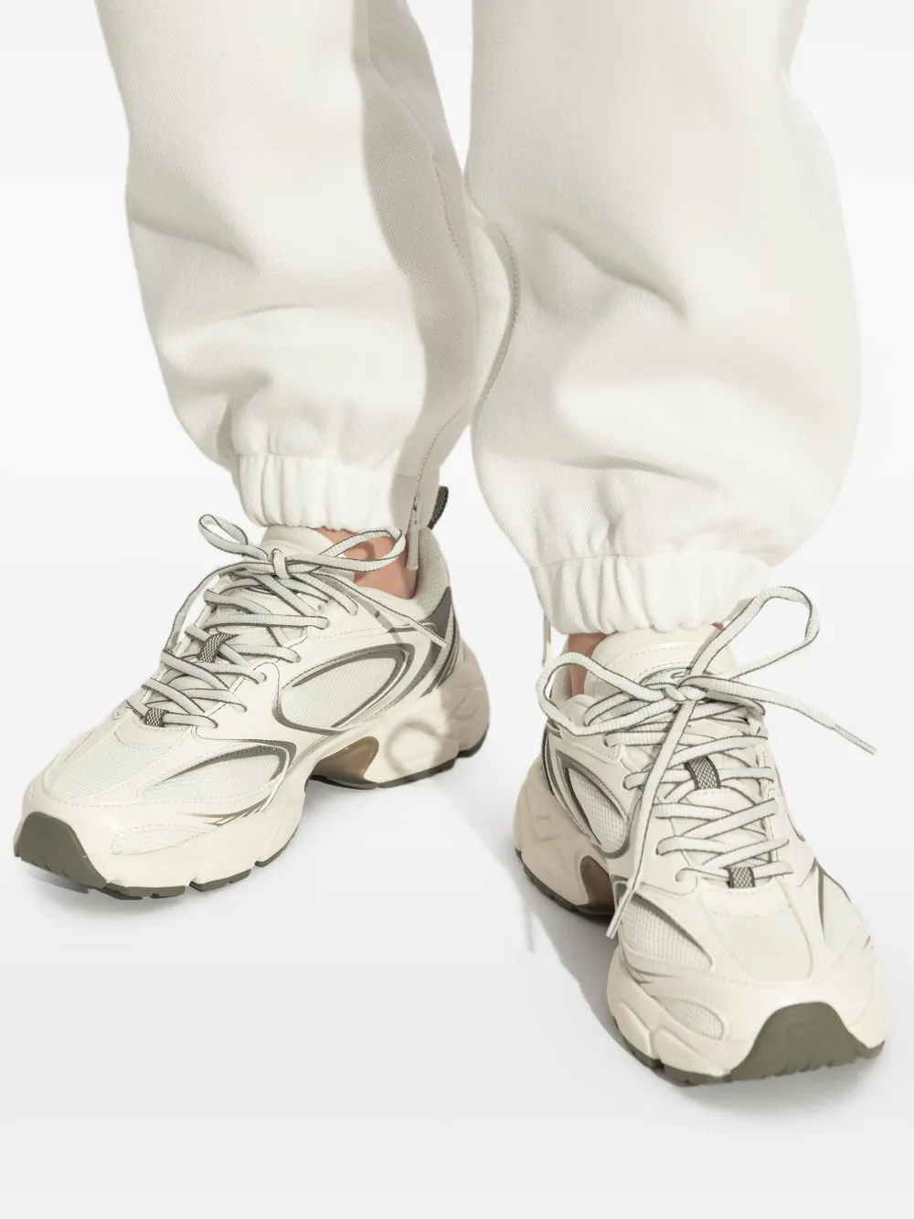 Lacoste 96 2K sneakers met vlakken en veters Beige