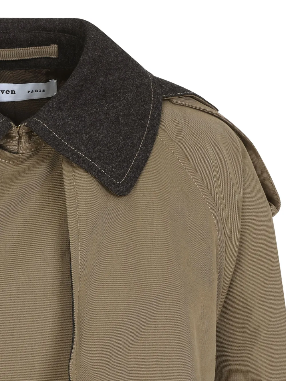 Carven Trenchcoat met dubbele rij knopen en ceintuur Groen